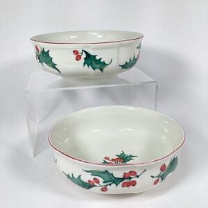 Set of Two Villeroy & Boch Christmas Holly Coupe Cereal Bowls 5.75" EUC